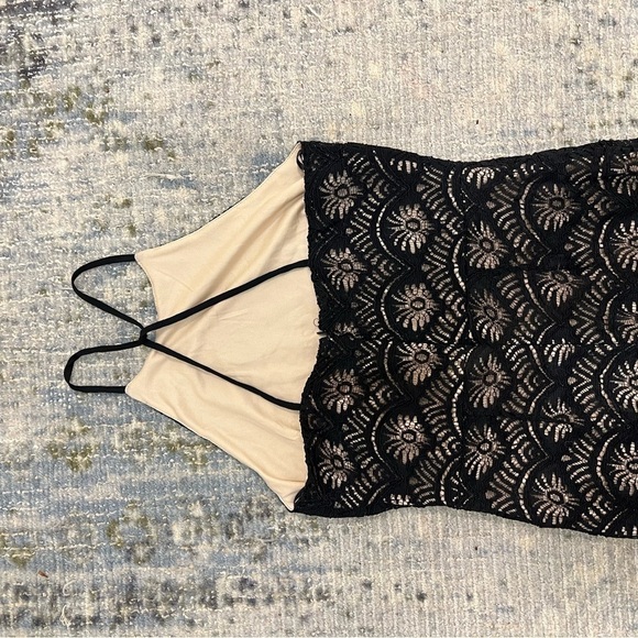 Monteau black lace dress. Like new. - Picture 8 of 13